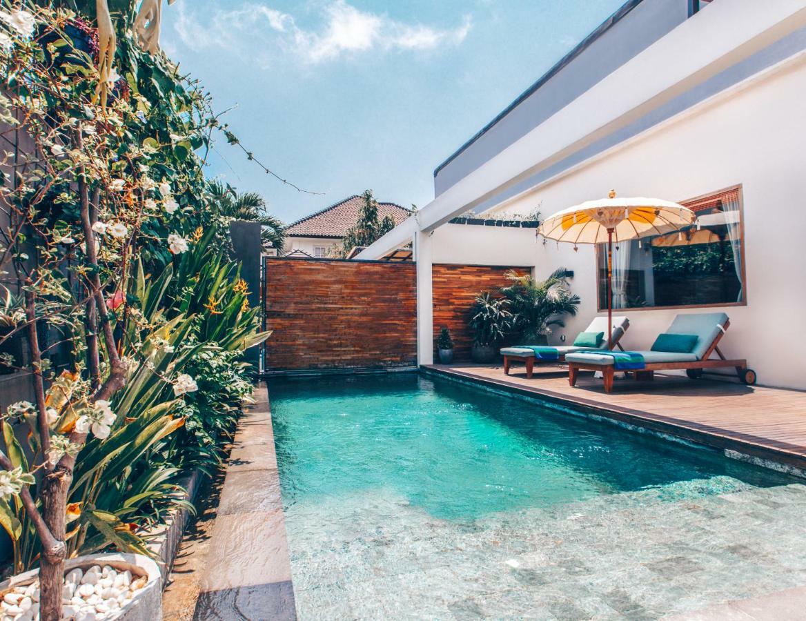 Suites Infinity & Beyond Seminyak  Exterior photo